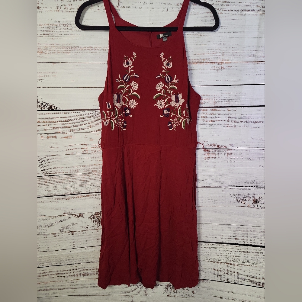 Kut from the Kloth S12 embroidered Red Sleveless dress